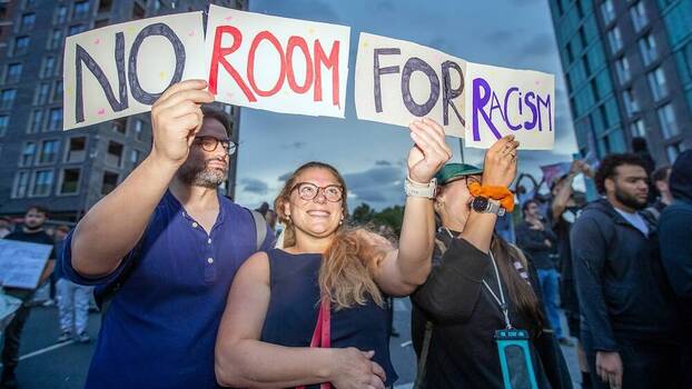 Tausende demonstrieren gegen Rechtsextremismus in Walthamstow, London, 7. August 2024.