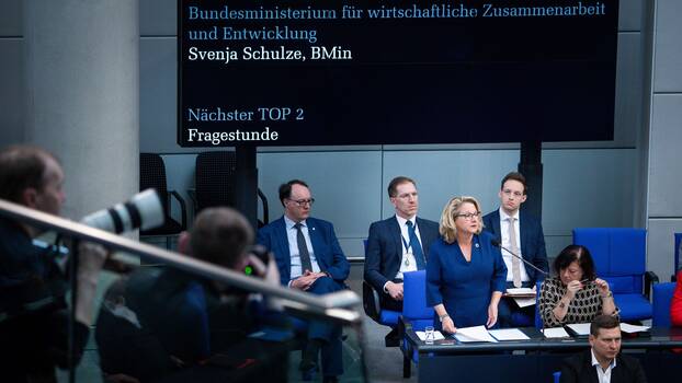 Bundesentwicklungsministerin (SPD) bei der Befragung der Bundesregierung BMWK und BMZ bei der 146. Sitzung des Deutschen Bundestag in Berlin, 17.01.2024